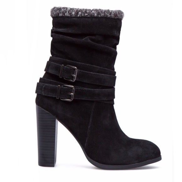 Black Faux-Suede Sweater Heeled Bootie Size 8, NIB - Picture 2 of 4